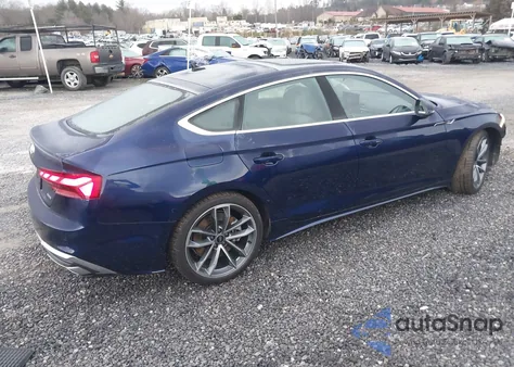 2024 Audi A5 Sportback Premium Plus 45 Tfsi Quattro S Tronic z USA, uszkodzony, nr VIN WAUFACF59RA064411